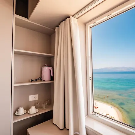 Mari Al Deluxe Sarandë