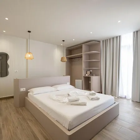 Mari Al Deluxe Saranda