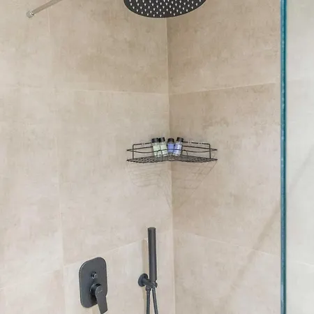 Mari Al Deluxe 4* Sarandë
