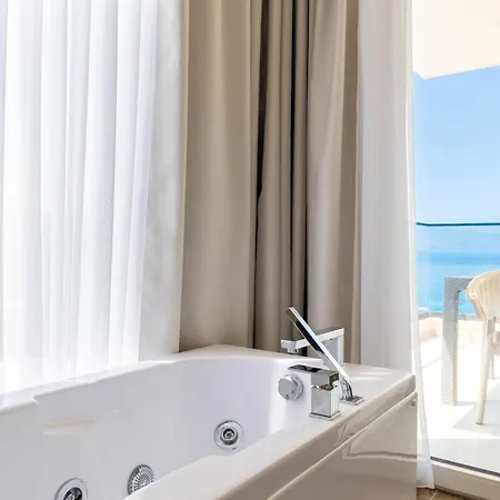 Mari Al Deluxe Hotel