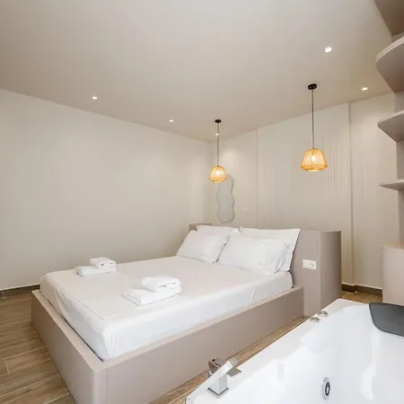 Mari Al Deluxe Hotel