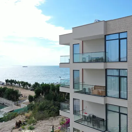 Mari Al Deluxe 4* Sarandë